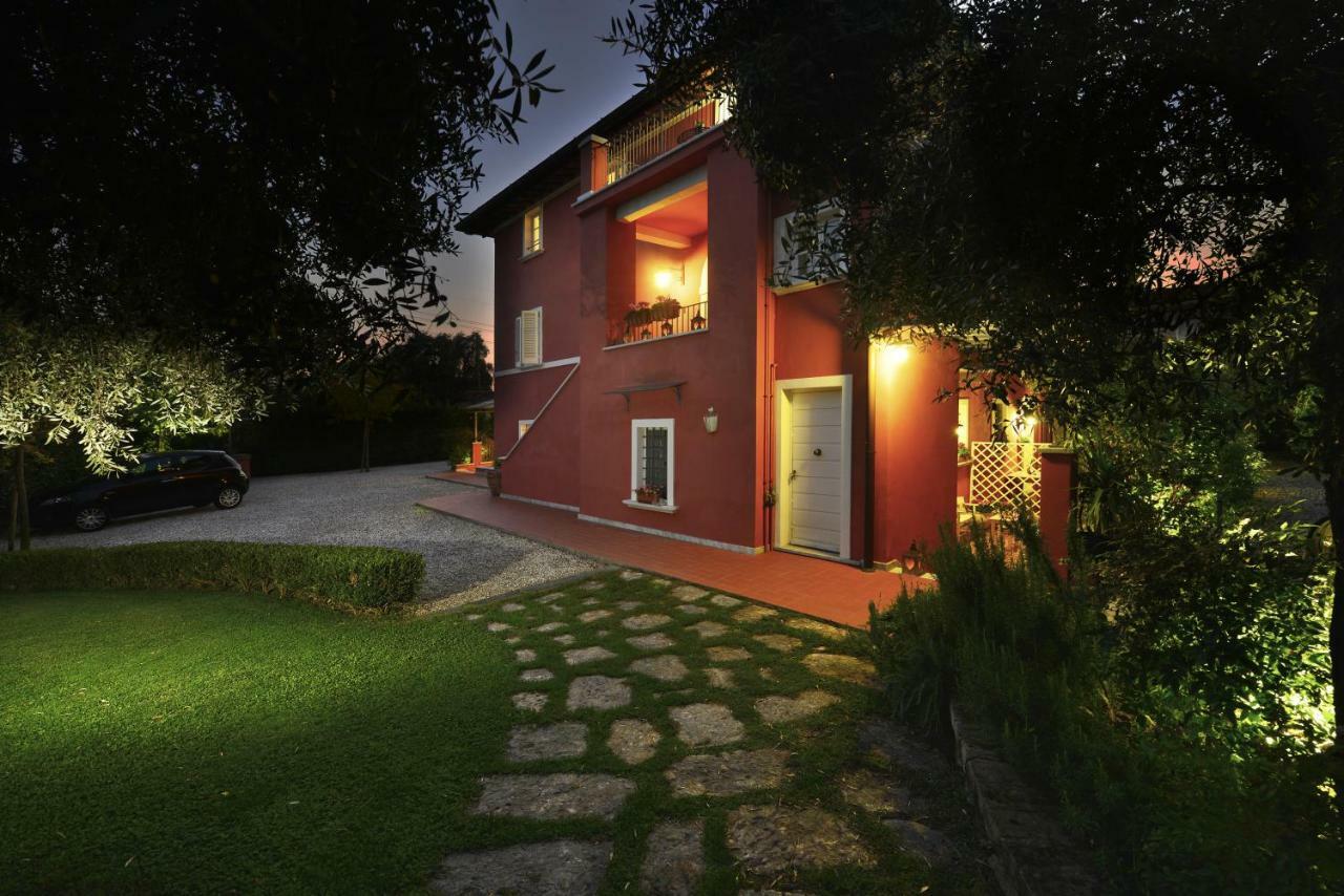 In Versilia Серавецца Экстерьер фото